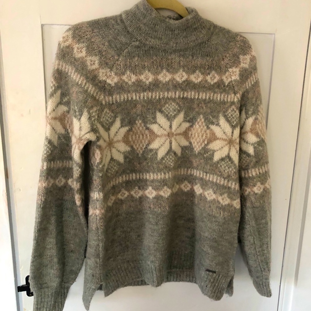 Abercrombie Beautiful Sweater